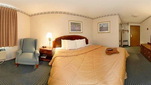 Hotel Super 8 By Wyndham Hutchinson