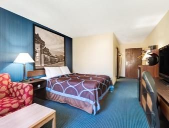 Hotel Super 8 By Wyndham Hutchinson